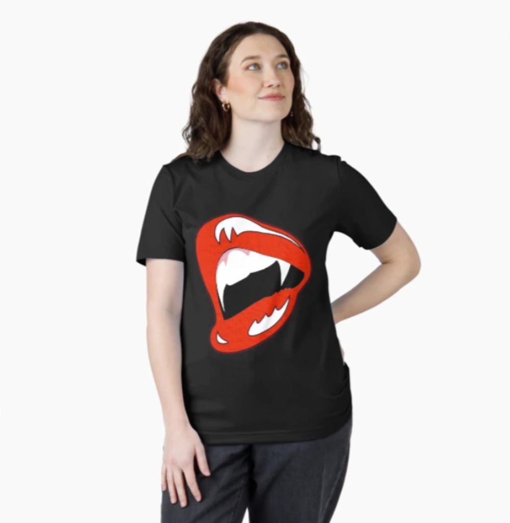 Vampirella Essential T Shirt Black